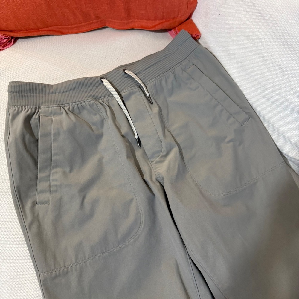 Vuori Men's Meta Jogger Ankle Pants Bottoms Golf Lounge Travel Large z0 - Picture 7 of 14